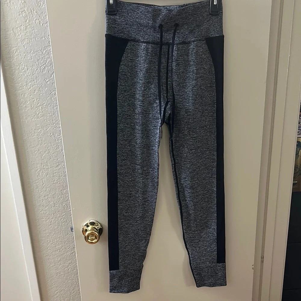 PINK Victoria's Secret Gray and Black Leggings with Wide Waistband - Picture 1 of 8